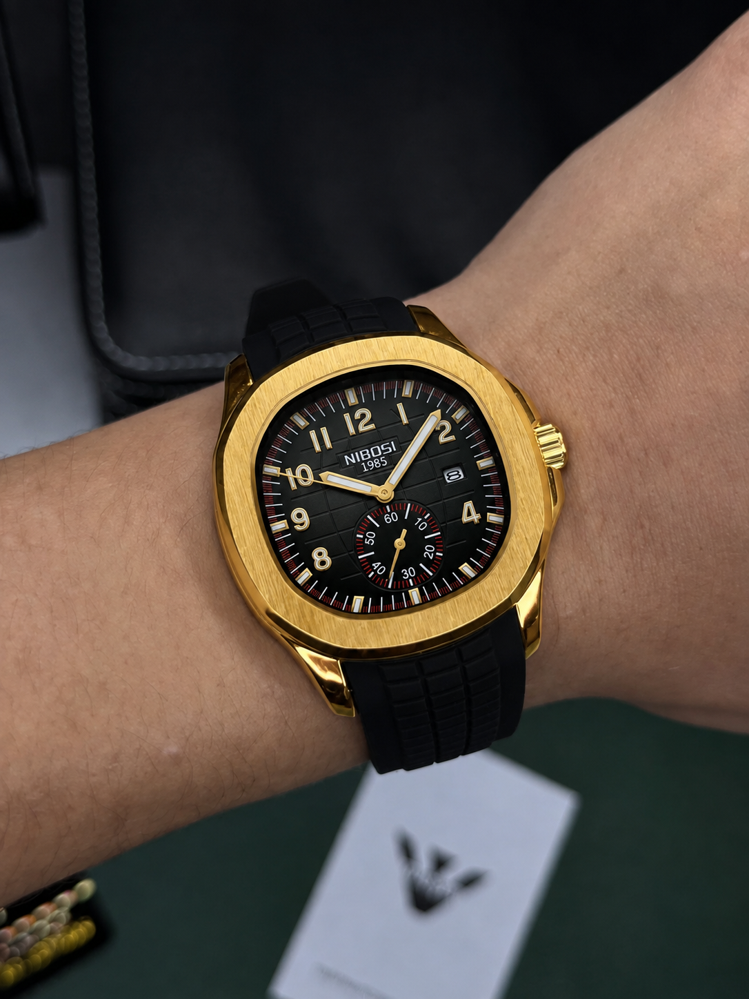 Relógio Nibosi Aquanaut Dourado